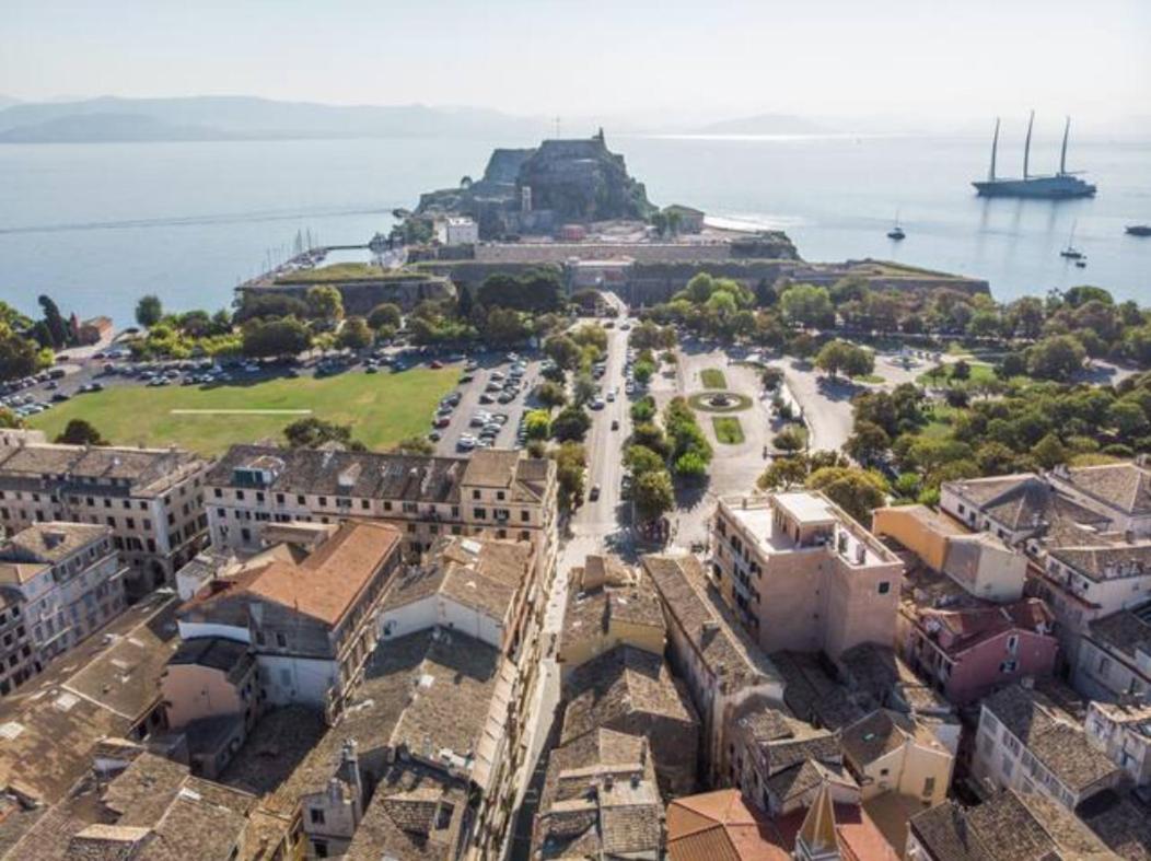 Downtown Oasis Penthouse Appartamento Corfu (city)